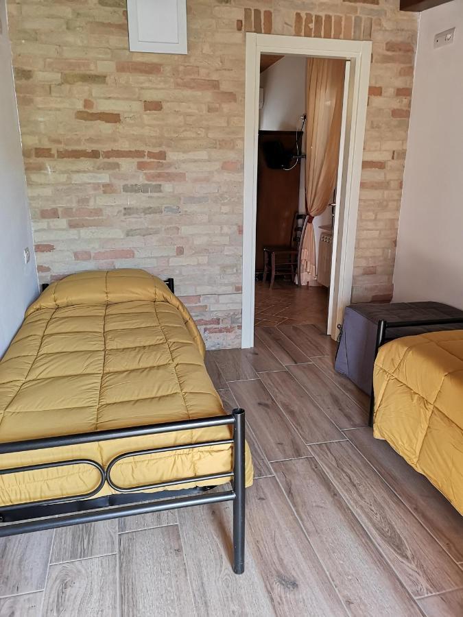 Agriturismo Vecchio Gelso Ortezzano Kültér fotó