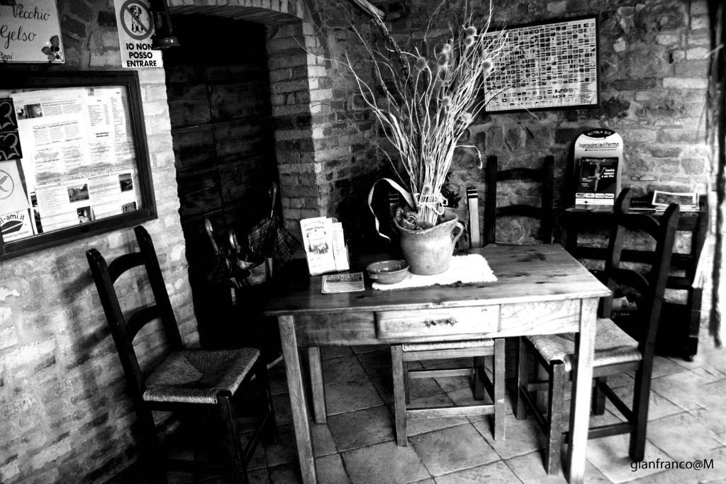 Agriturismo Vecchio Gelso Ortezzano Kültér fotó