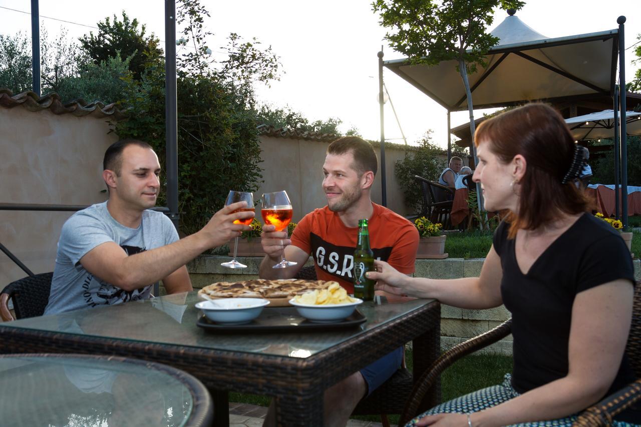 Agriturismo Vecchio Gelso Ortezzano Kültér fotó