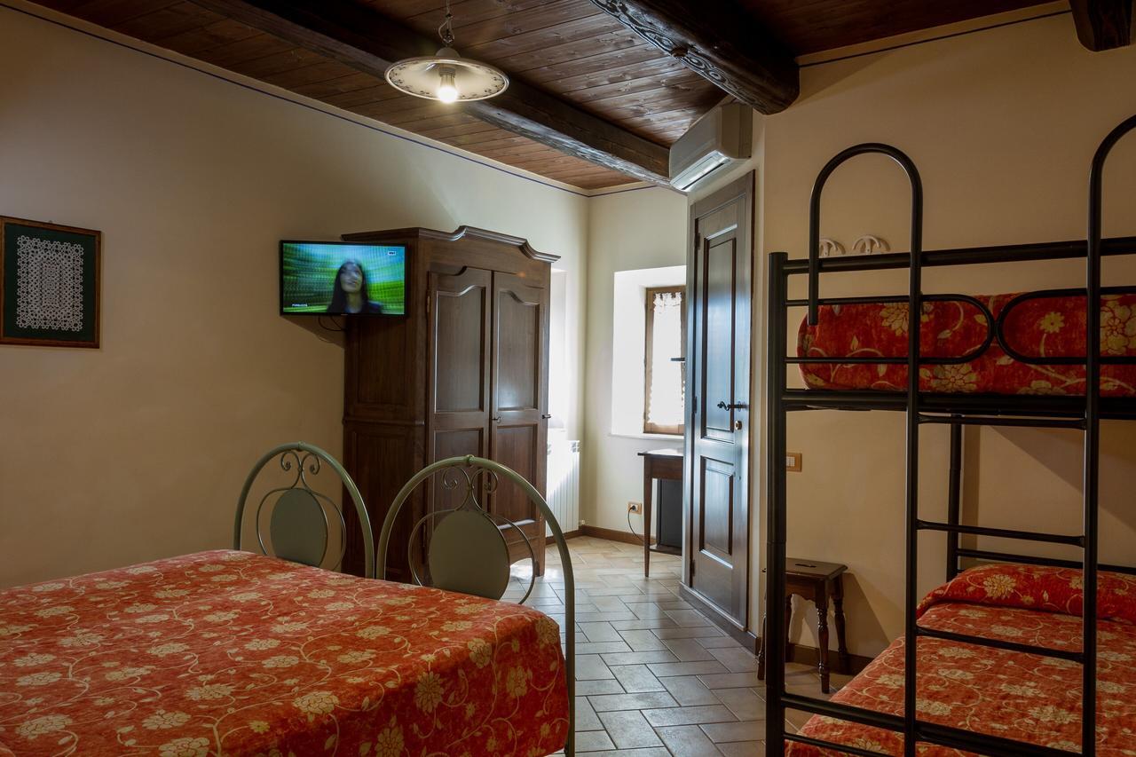 Agriturismo Vecchio Gelso Ortezzano Kültér fotó