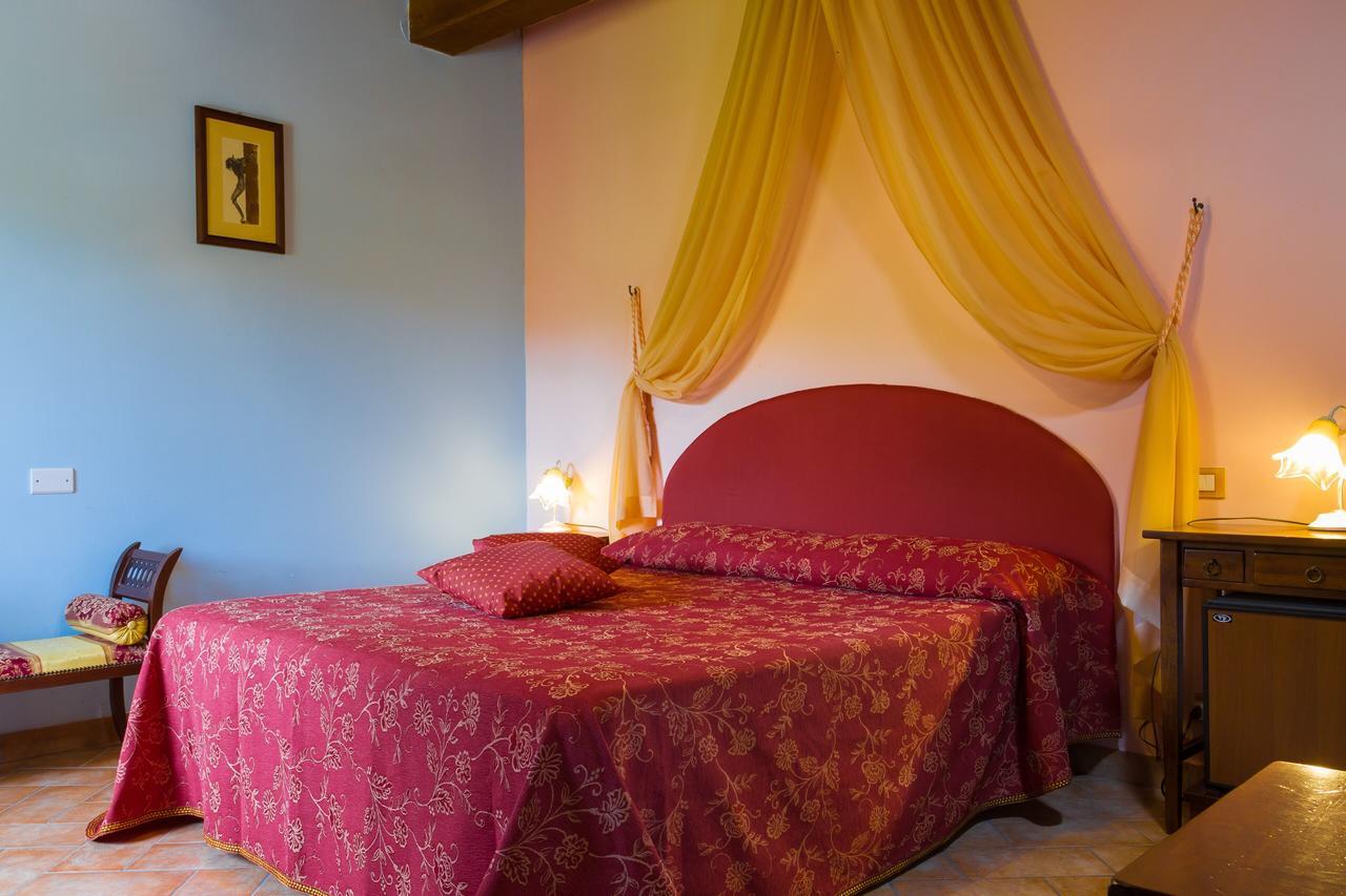 Agriturismo Vecchio Gelso Ortezzano Kültér fotó